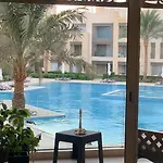 M Residence With Pool View & Beach Access - El Gouna, Hurghada