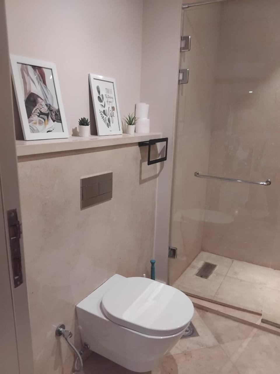 M With Pool View & Access - El Gouna, *